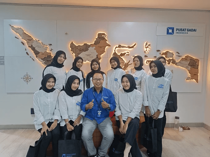 Gaji pusat gadai indonesia